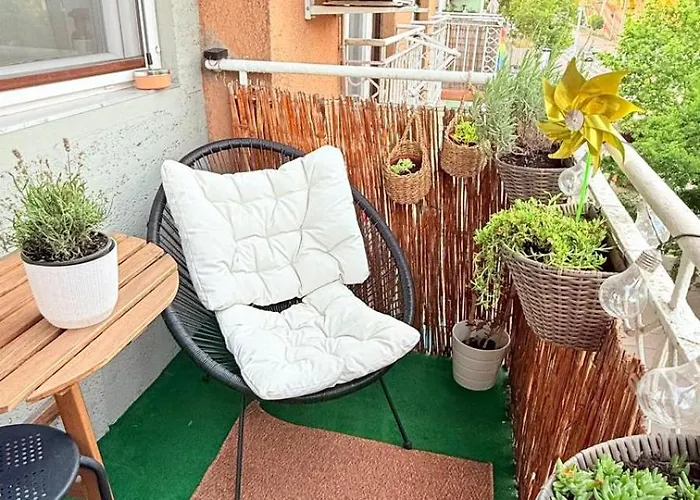 West Apartman