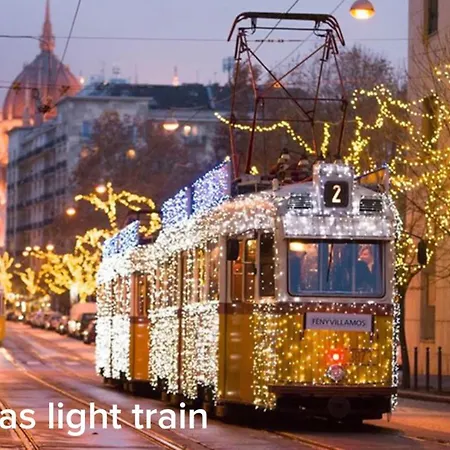 West Апартаменты *